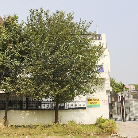 Capital O The Nest Expo Near Pvr Ansal Plaza Greater Noida Hotel Exterior foto