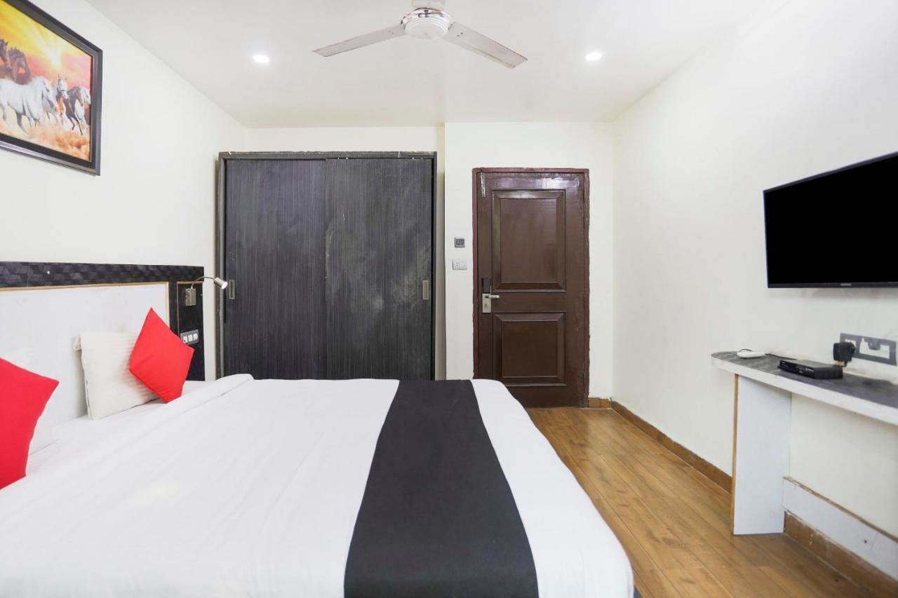 Capital O The Nest Expo Near Pvr Ansal Plaza Greater Noida Hotel Exterior foto