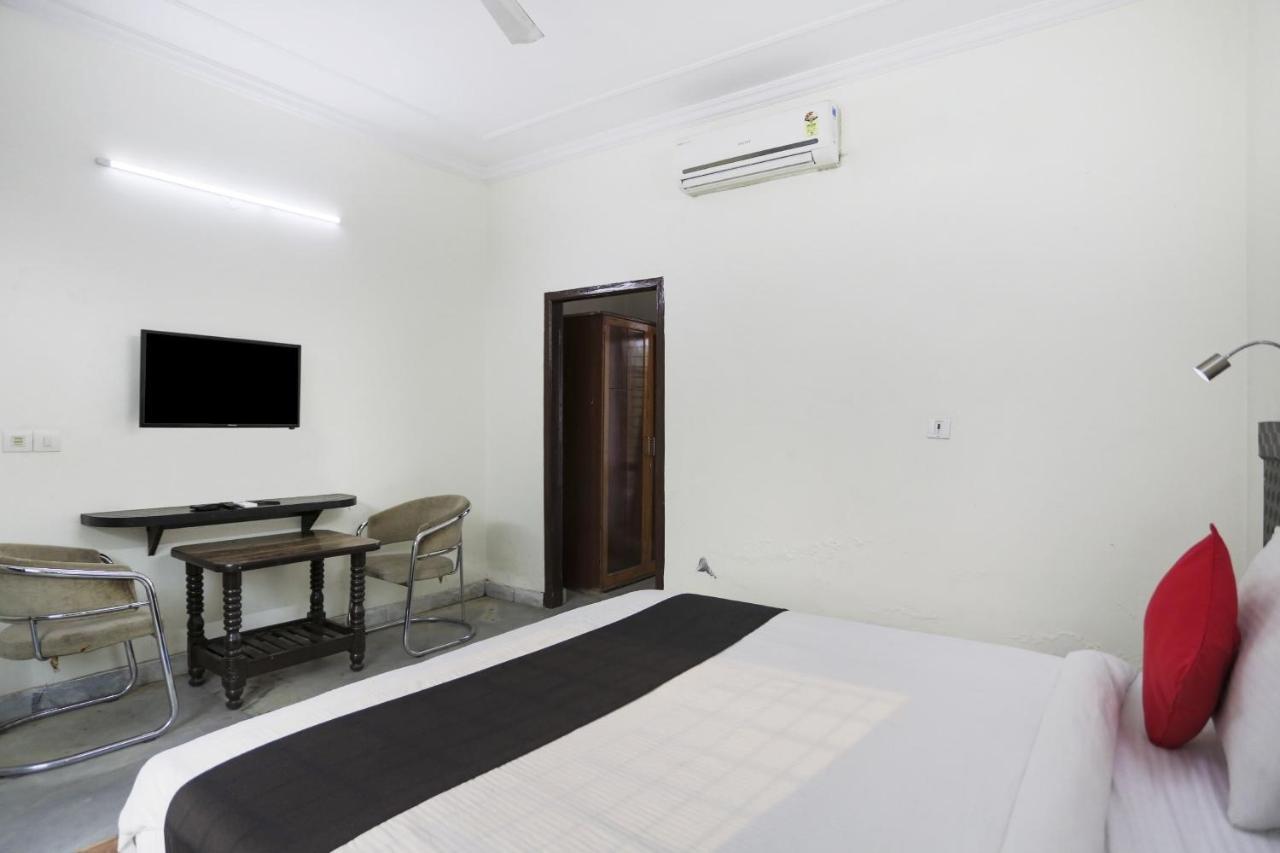 Capital O The Nest Expo Near Pvr Ansal Plaza Greater Noida Hotel Exterior foto